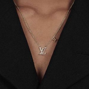 Selling this Louis Vuitton iconic necklace! Like new worn a few times.